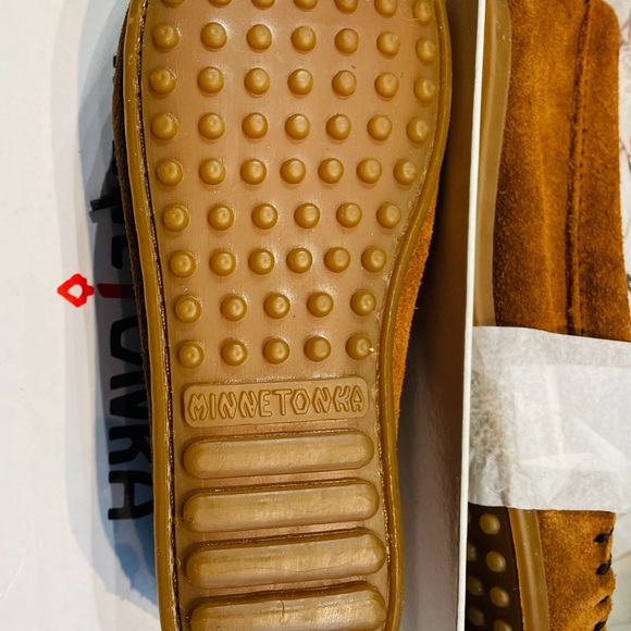 NIB Minnetonka Brown Suede Beaded Fringe  Soft Moccasin, big girl size 2 - Picture 8 of 8